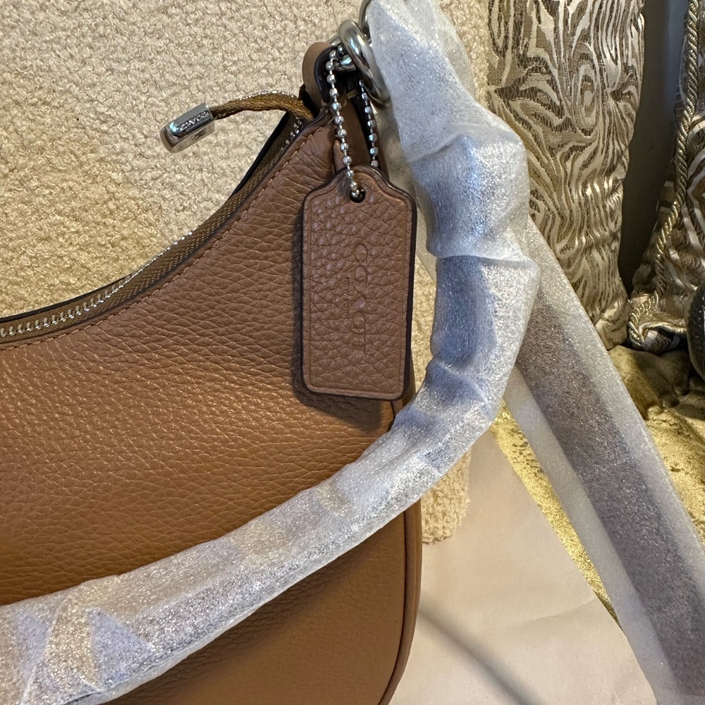 NWT! Coach Teri Hobo Bag # CJ517 - Picture 8 of 16